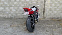 2006 Yamaha YZF-R6 Red