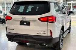 2022 LDV D90 Executive