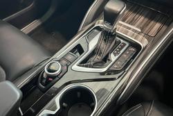 2022 LDV D90 Executive