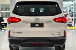 2022 LDV D90 Executive