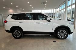 2022 LDV D90 Executive