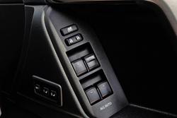 2017 Toyota Landcruiser Prado Kakadu GDJ150R 4X4 Dual Range Silver Pearl