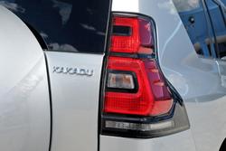 2017 Toyota Landcruiser Prado Kakadu GDJ150R 4X4 Dual Range Silver Pearl