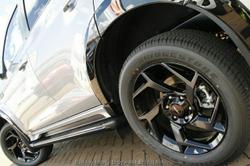 2025 Isuzu MU-X X-TERRAIN