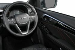 2025 Isuzu MU-X X-TERRAIN