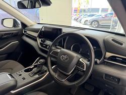 2023 Toyota Kluger GX