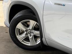 2023 Toyota Kluger GX