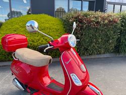 2012 VESPA LX 150 Red