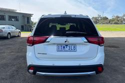 2016 Mitsubishi Outlander LS