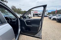 2024 Toyota RAV4 GXL