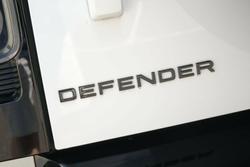 2025 Land Rover Defender 110 P525 V8 L663 MY25.5 AWD Fuji White