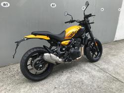 2025 Royal Enfield
Guerrilla 450