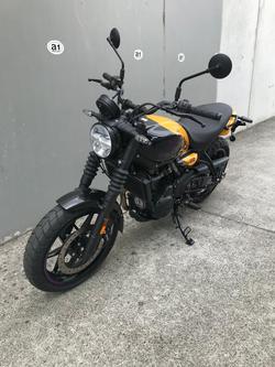 2025 Royal Enfield
Guerrilla 450