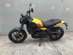 2025 Royal Enfield
Guerrilla 450