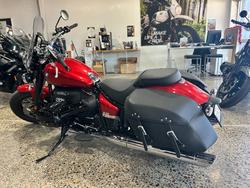 2025 BMW Motorrad R 18 CLASSIC HIGHLINE RACING RED