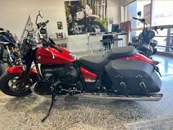 2025 BMW Motorrad R 18 CLASSIC HIGHLINE RACING RED