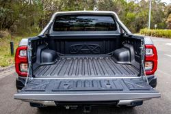 2022 Toyota Hilux SR5