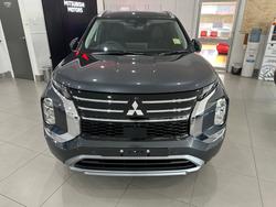 2025 MITSUBISHI
OUTLANDER EXCEED
