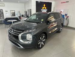 2025 MITSUBISHI
OUTLANDER EXCEED