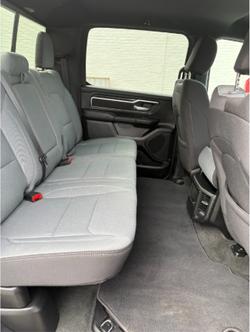 2024 RAM 1500 Big Horn (5-7 Tub)