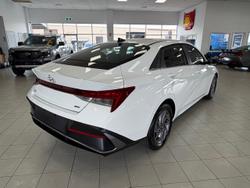 2025 Hyundai
                i30 Elite Hybrid