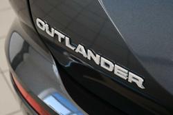 2025 Mitsubishi Outlander LS