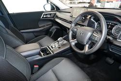 2025 Mitsubishi Outlander LS