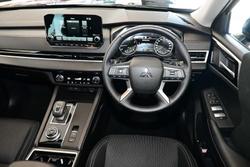 2025 Mitsubishi Outlander LS