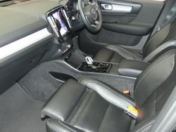 2022 Volvo XC40 Plus B4