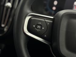 2022 Volvo XC40 Plus B4