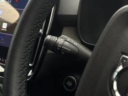 2022 Volvo XC40 Plus B4