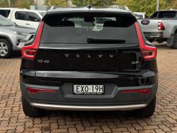 2022 Volvo XC40 Plus B4