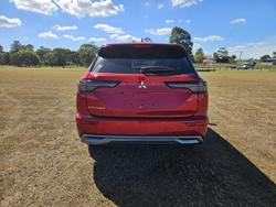 2025 Mitsubishi Outlander LS