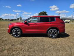 2025 Mitsubishi Outlander LS