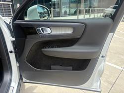 2021 Volvo XC40 T4 Inscription