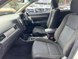 2016 Mitsubishi Outlander LS