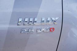 2023 Toyota Hilux SR5