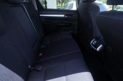 2023 Toyota Hilux SR5