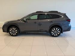 2022 Subaru Outback AWD Touring