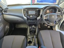 2017 Mitsubishi Triton GLX Plus (4x4)