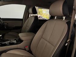 2019 Kia Carnival Platinum YP MY19 Silky Silver