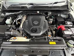 2016 Nissan Navara ST-X D23 4x2 White Diamond