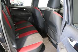 2017 Isuzu D-MAX X-RUNNER