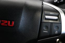 2017 Isuzu D-MAX X-RUNNER