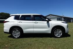2022 Mitsubishi Outlander ES ZM MY23 White