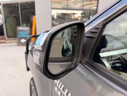 2017 Toyota Hilux SR5