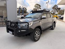 2017 Toyota Hilux SR5