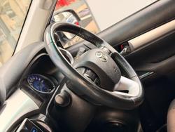 2017 Toyota Hilux SR5