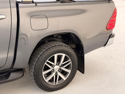 2017 Toyota Hilux SR5