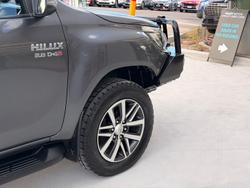 2017 Toyota Hilux SR5